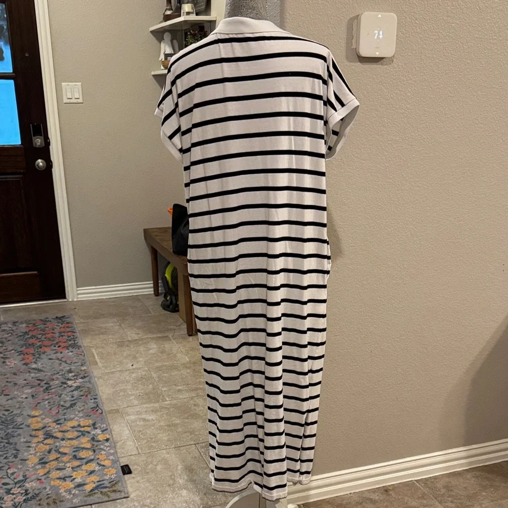 Striped Black and White‎ Maxi Dress - Picture 3 of 5